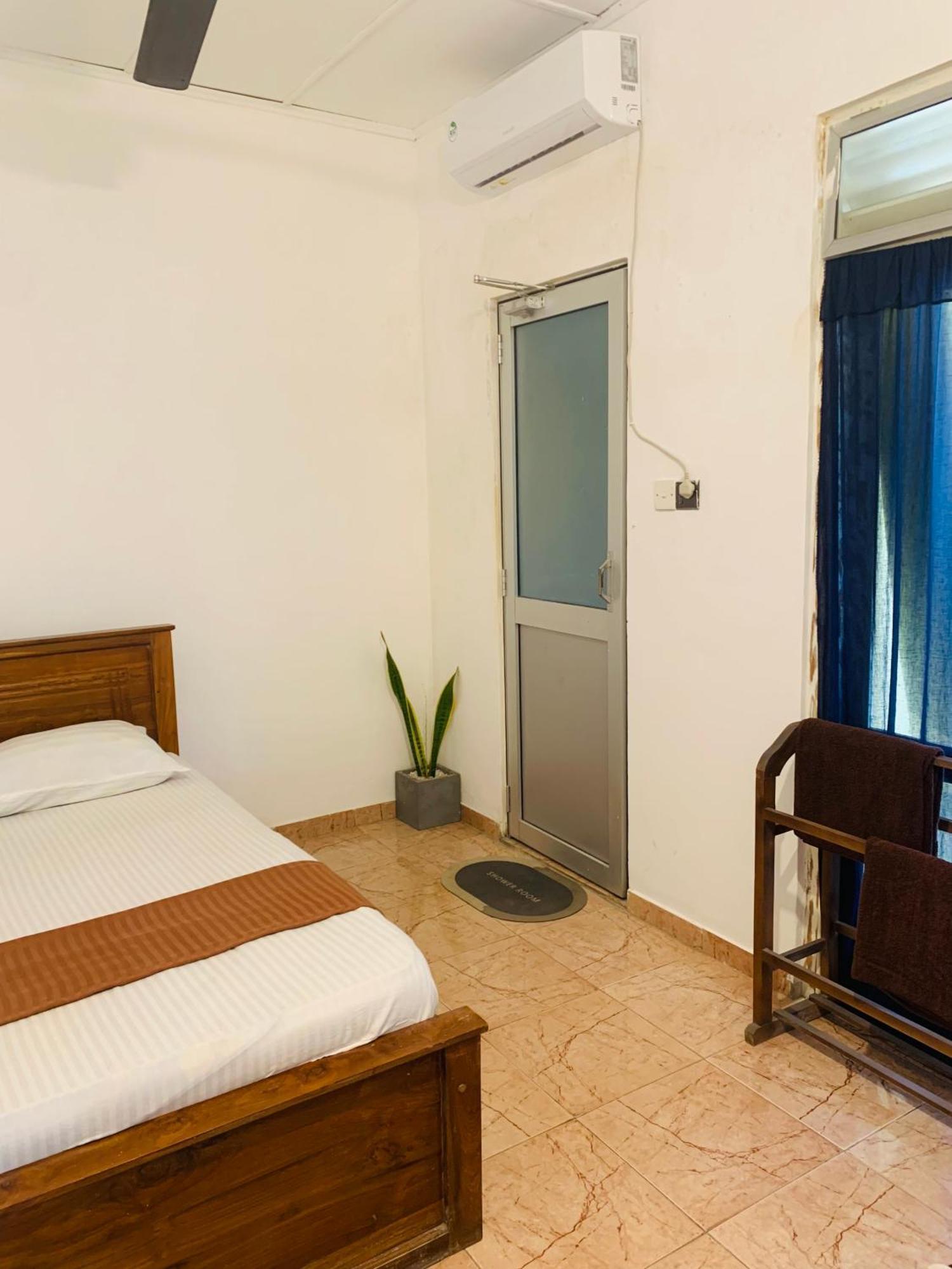 Dreamy Surf House Hotel Weligama Luaran gambar