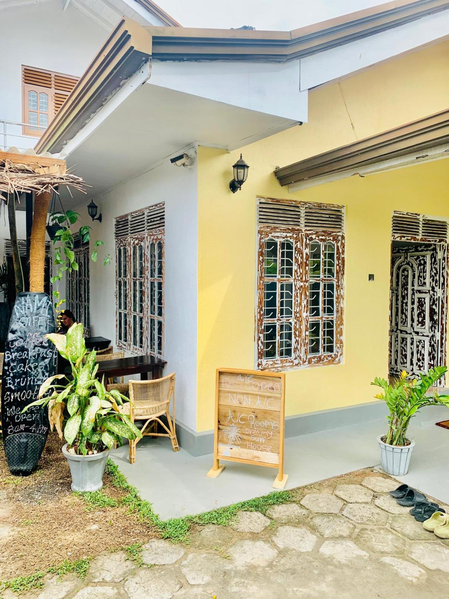 Dreamy Surf House Hotel Weligama Luaran gambar