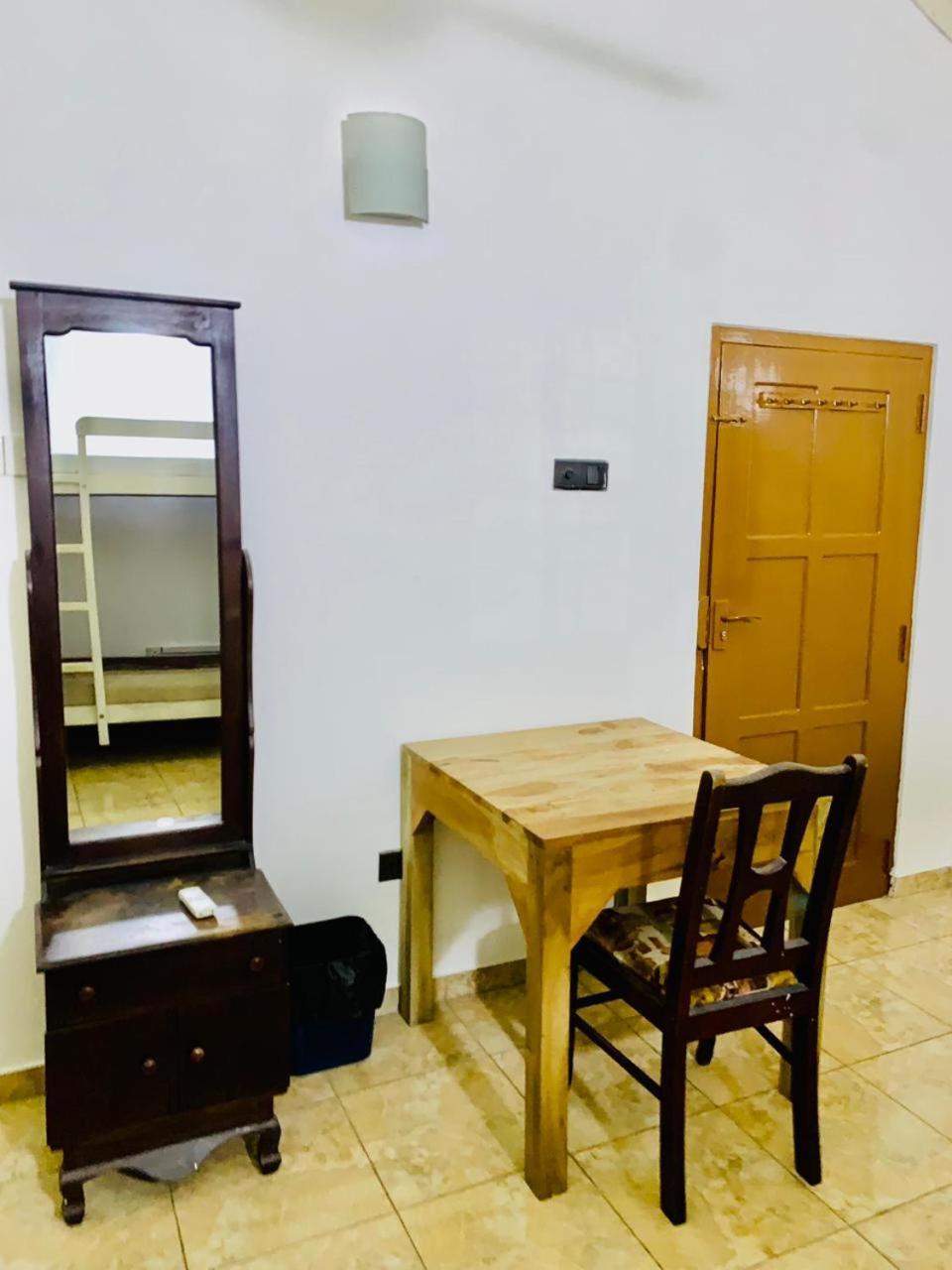 Dreamy Surf House Hotel Weligama Luaran gambar